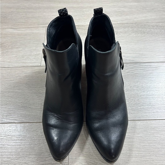 Donald J Pliner Edyn Ankle Boot Black - Picture 2 of 15